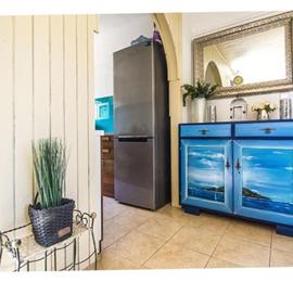 4 bedroom villa with pool in Maslinica, sleeps 8
